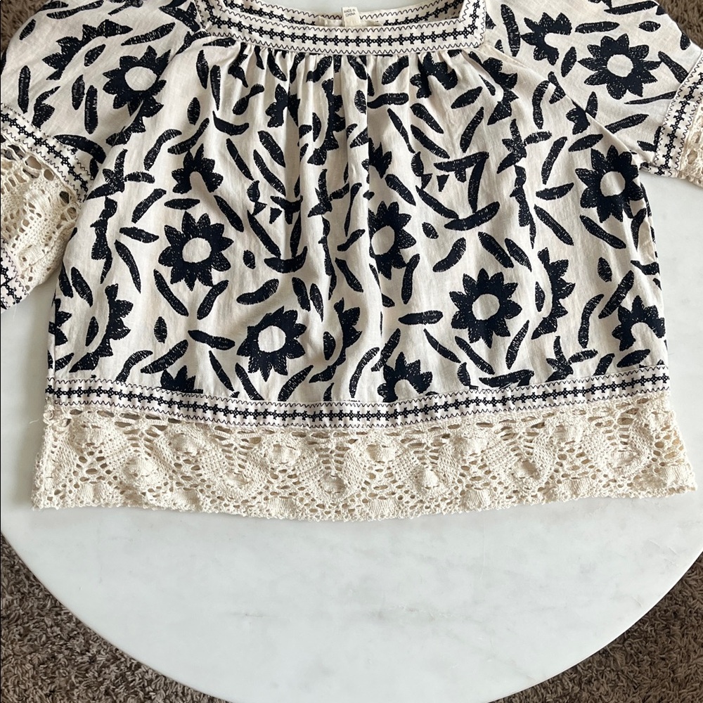 Christian Siriano New York Top XS Cream Black Floral Boho Crochet - Picture 2 of 10